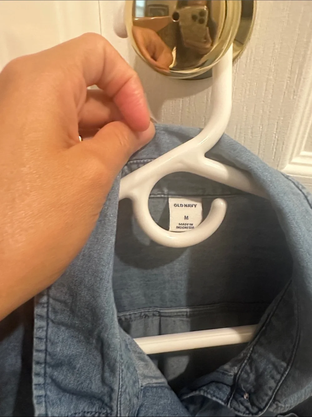Old Navy Sleeveless Denim Shirt Dress in Blue - Picture 4 of 6